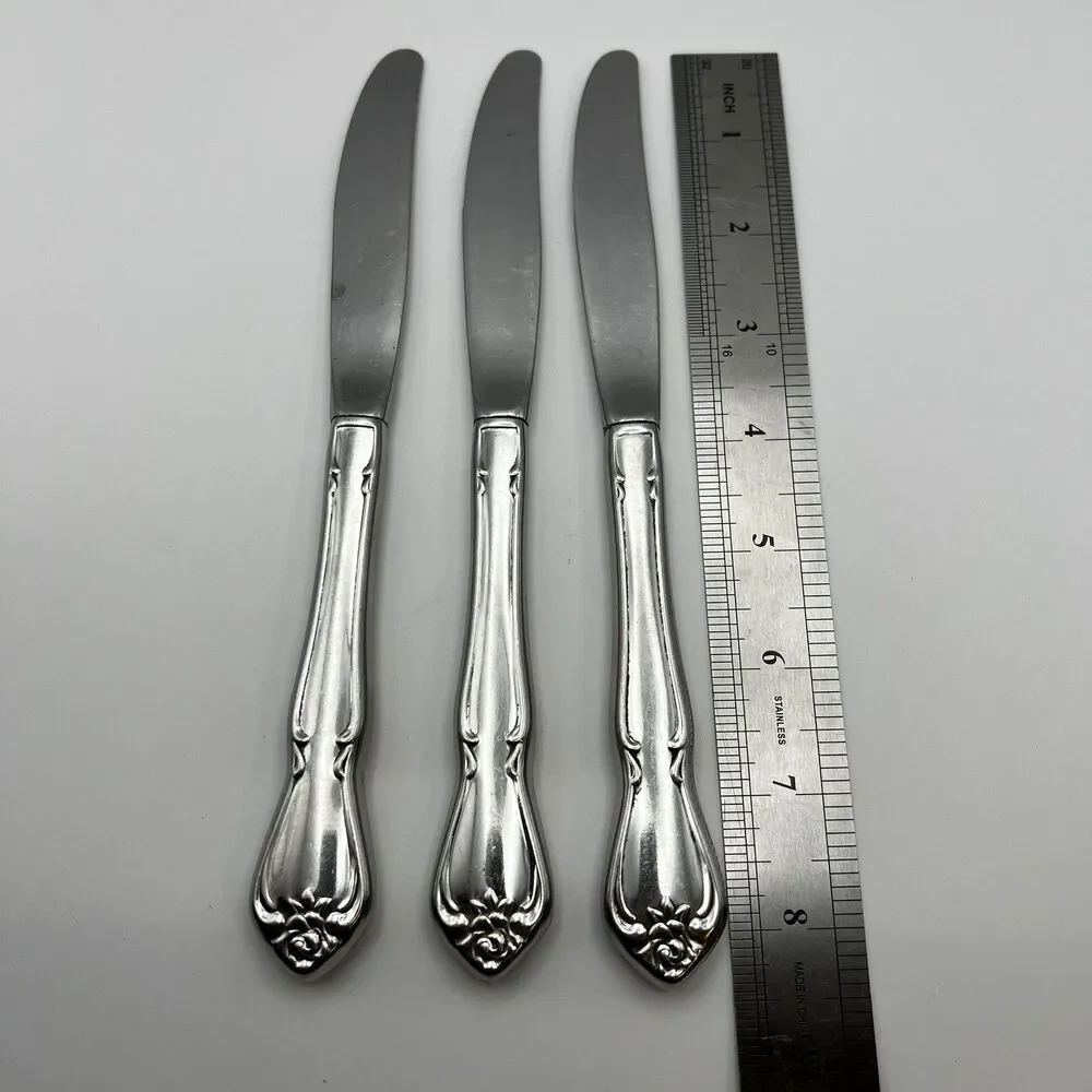 1881 Rogers Oneida True Rose Arbor Rose Dinner Knives Stainless Flatware Set 3